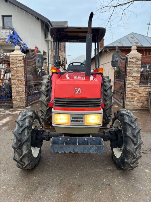 Tractor japonez YANMAR F 535