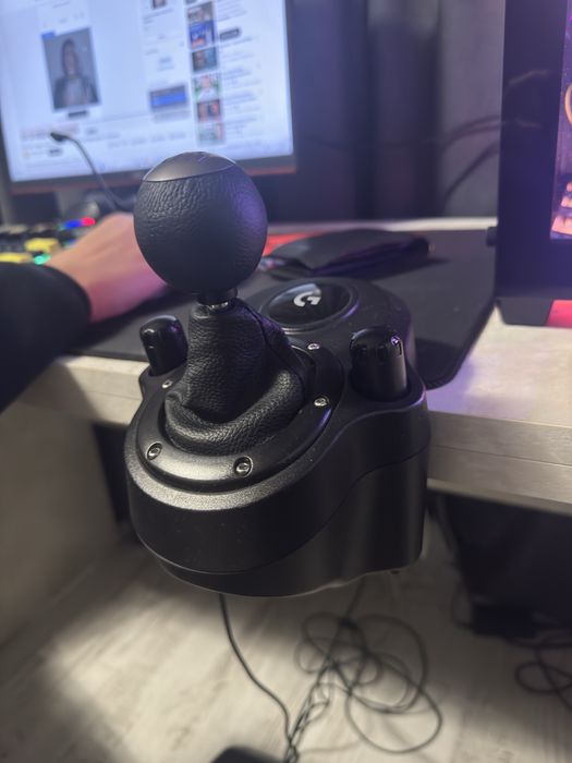 Logitec g29 Волан със скоростен лост