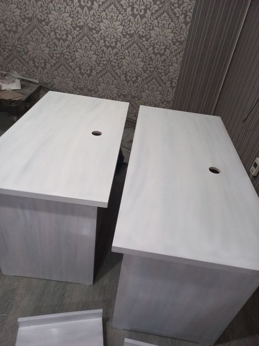 Продаю столы 4 шт и кресла 6 шт
