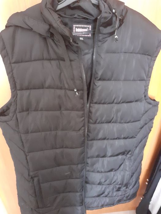 Жилетка  теплая 52-54размер.