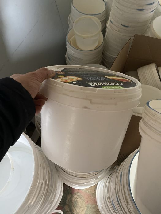 Ведро пластиковый от крем чиза