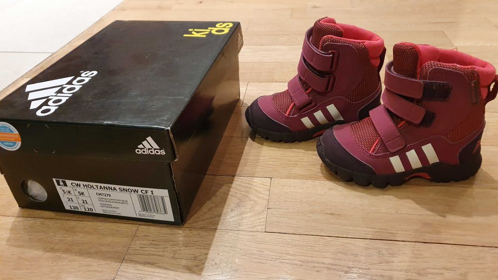 •	Детски обувки момиче Adidas CW HOLTANNA  SNOW CF I