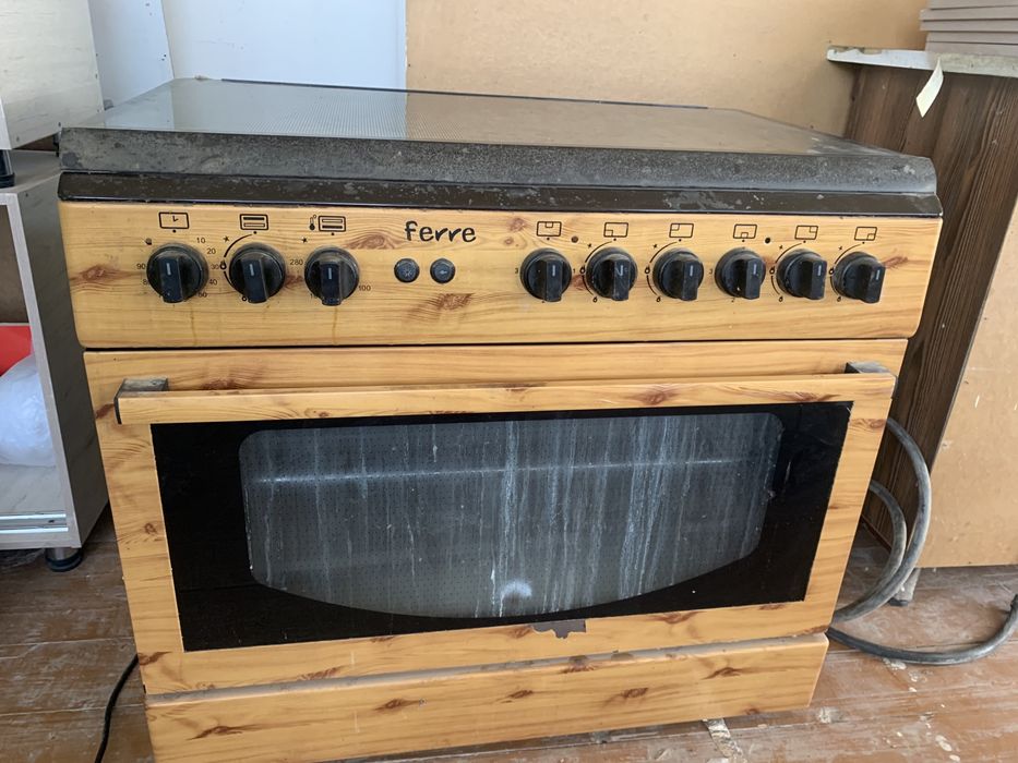 Хеч каери синмаган хамма жойи бутун