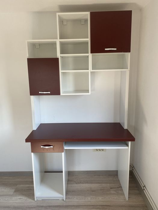 Birou NOU cu loc de depozitare