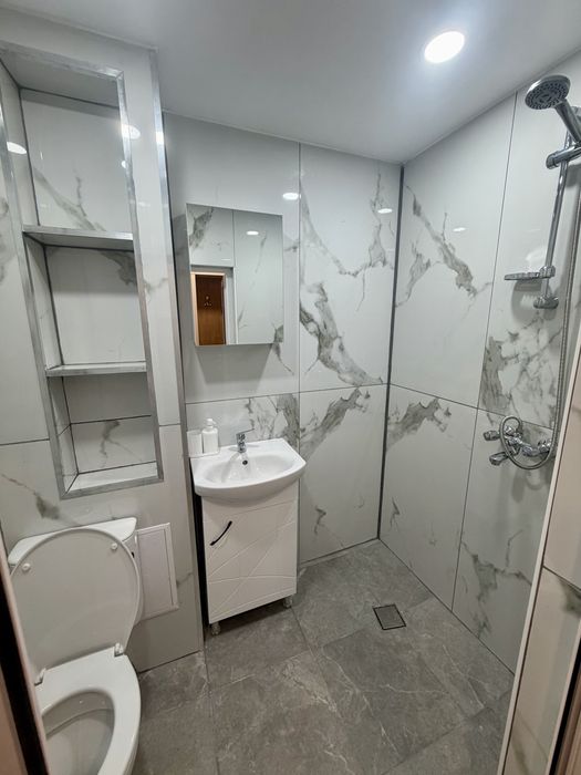 Двустаен апартамент под наем Дружба 3