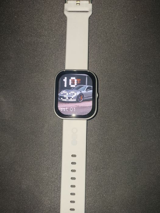 Часовник cmf watch pro