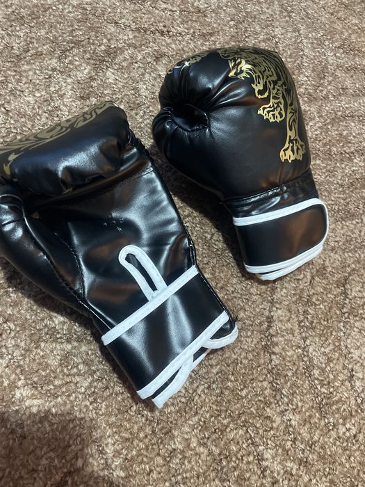 Боксови ръкавици 6Oz