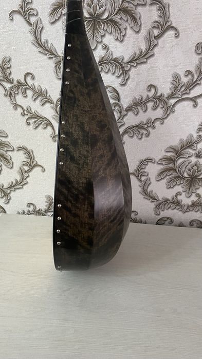 Домбыра өте жақсы сапада