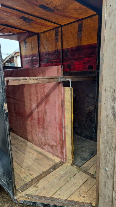 Коневоз для лошадей