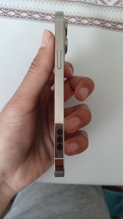 Продаю айфон 13 про