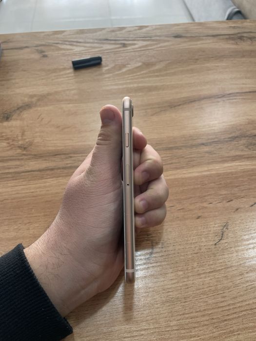 Iphone 8 gold rangda