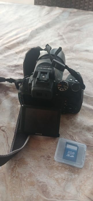 an stare forte buna 
camera foto FUJIFILM 
FINEPIX HSBO EXR
FINEPIX HS