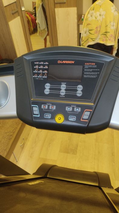 Продам беговую дорожку