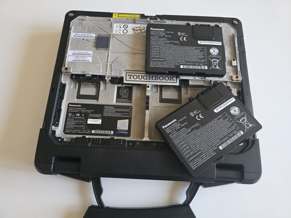 Tableta laptop 2 in 1 panasonic toughbook cf 33 impecabil ca nou 2 bat