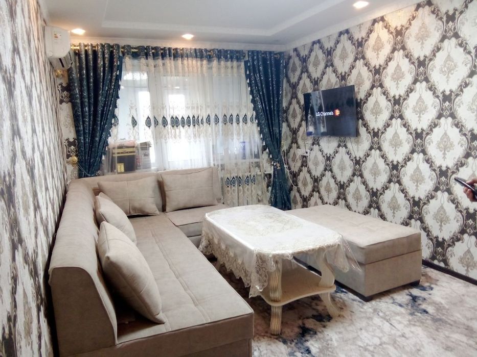 Чирчик аренда 1 ком квартира в 3 мкр