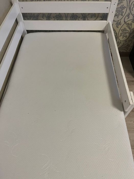 Продам детскую кроватку