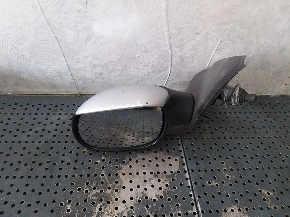 Oglinda manuala stanga peugeot 206 96725646xt