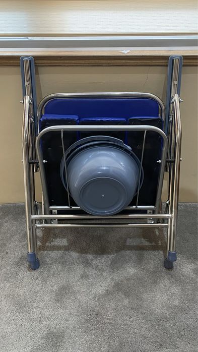 Продаю новый стул горшок для пожилых. Био туалет, складное