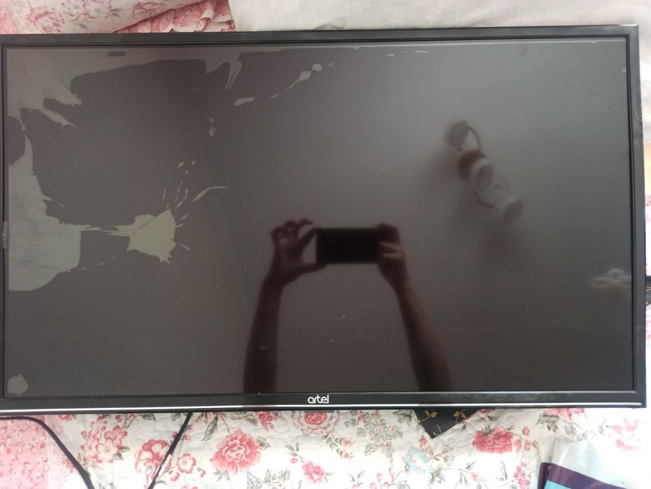 Продается смарт телевизор