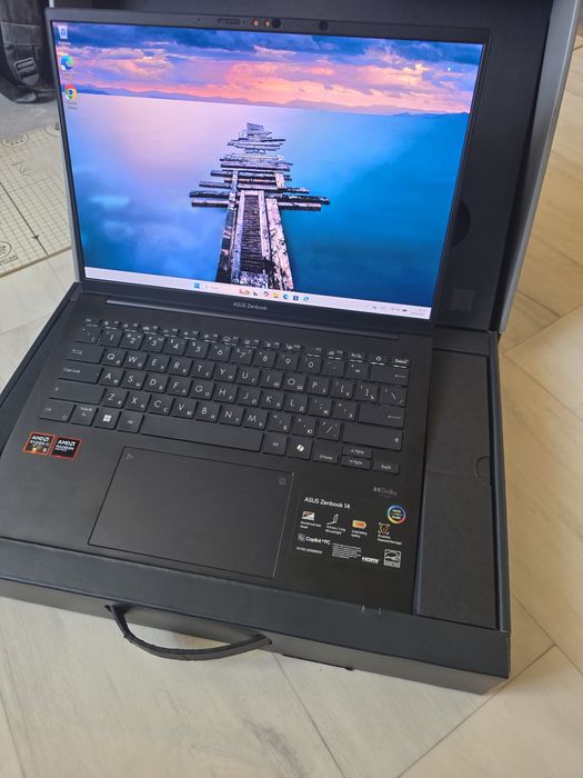 Продам ультрабук ASUS Zenbook 14 OLED AMD