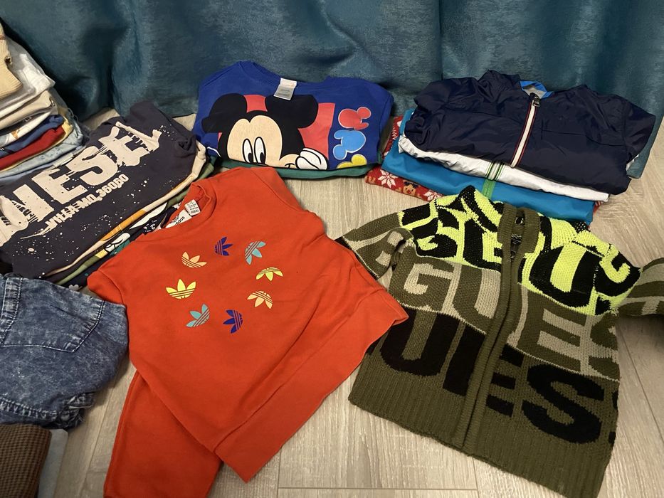 Vand lot haine 18-24luni ptr baieti in stare impecabil