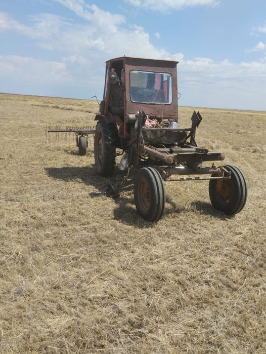 Прадаю 2 трактор комплекте Т-16 Мтз-80