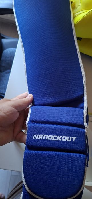 Manusi si tibiere kickboxing Knockout