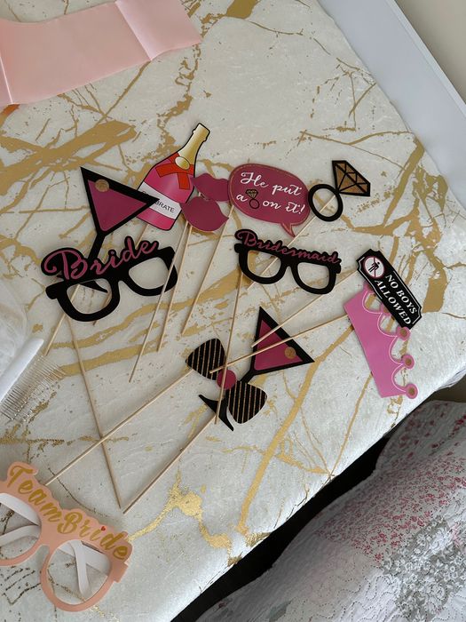 Аксесоари за моминско парти