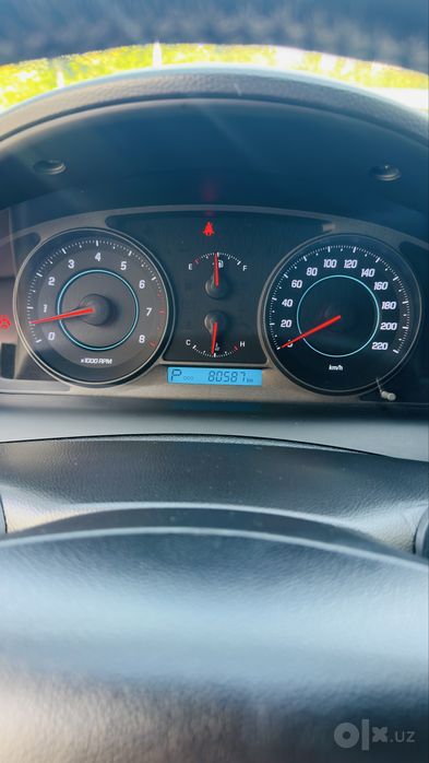Chevrolet Captiva 2 2012 год , пробег 81000 км автомат люк 3.0 мотор