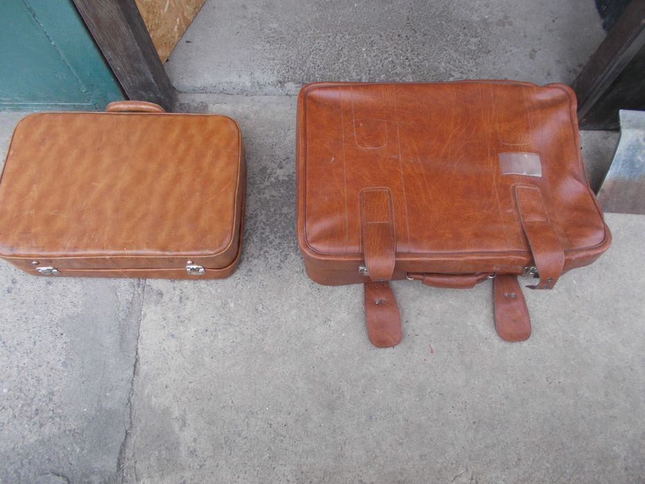 Стари кожени куфари от соца