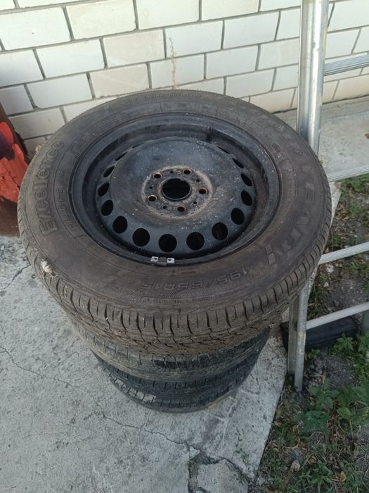Продам диски с резиной