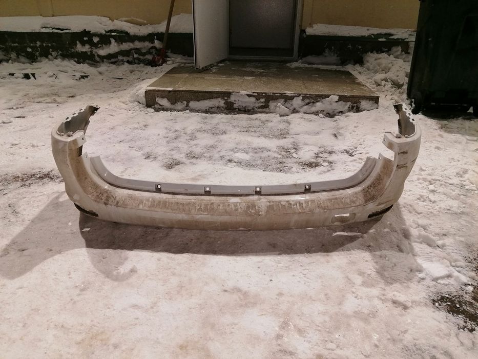 Бампер от Ларгуса