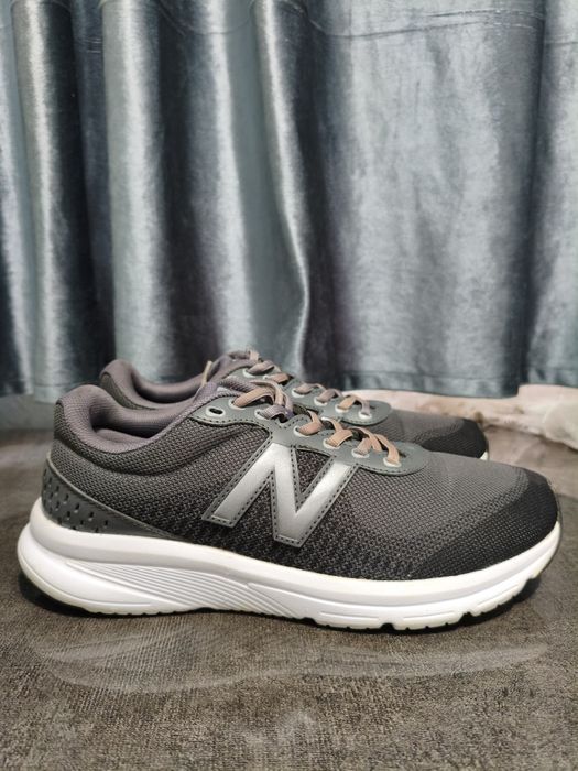 Оригинальные кроссовки New Balance 411