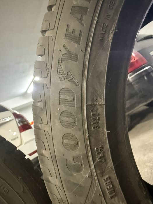 Зимни гуми GOOD YEAR 235/50/R17