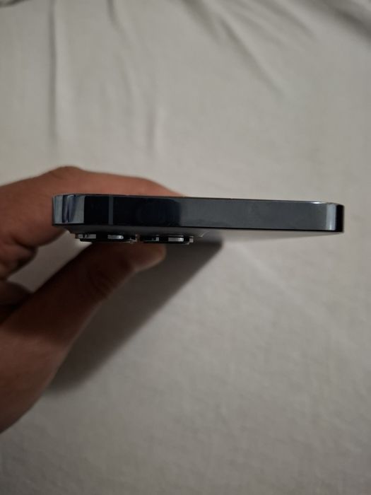 Vând iPhone 13 Pro Max 256