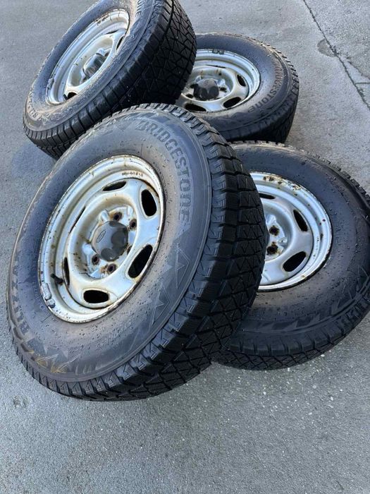 Гуми с джанти Ford Renger