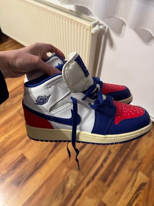 Nike Air Jordan 1 Mid unisex mărime 38.5