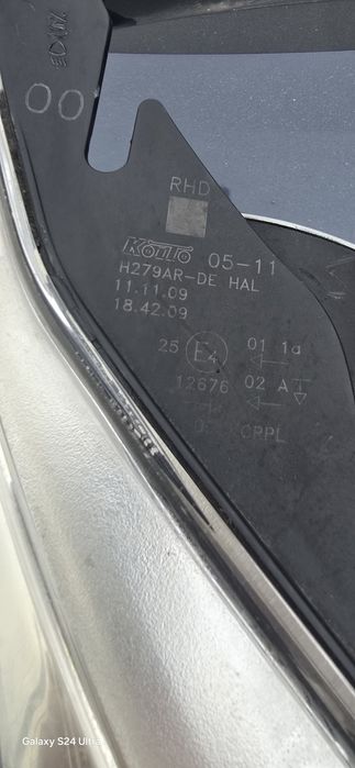 Far toyota avensis t27