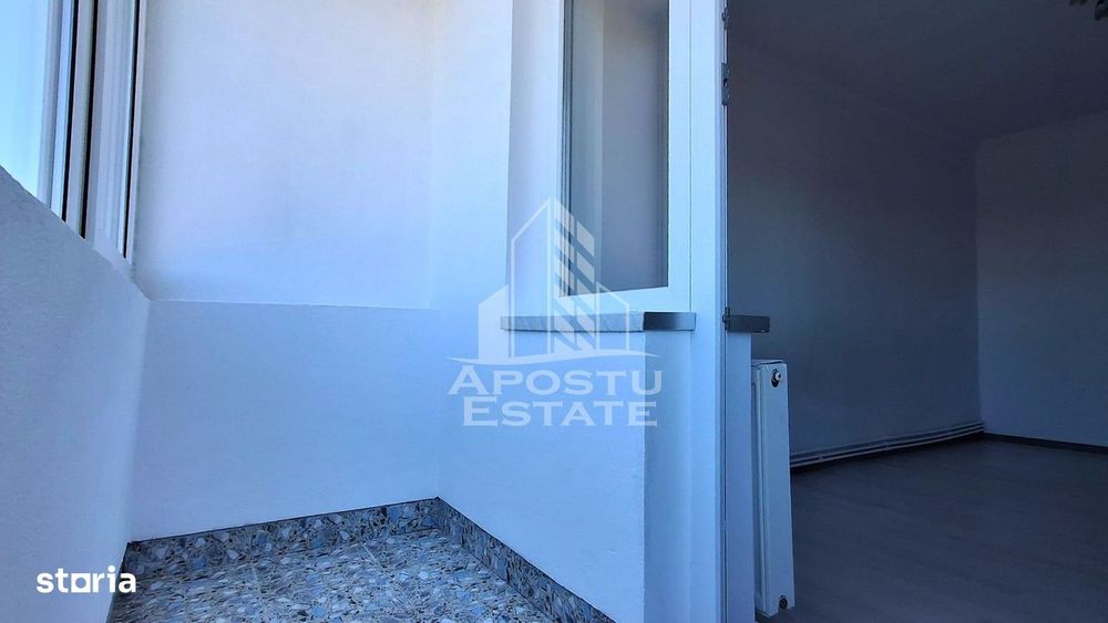 Apartament 3 camere,decomandat, nemobilat, Confectii