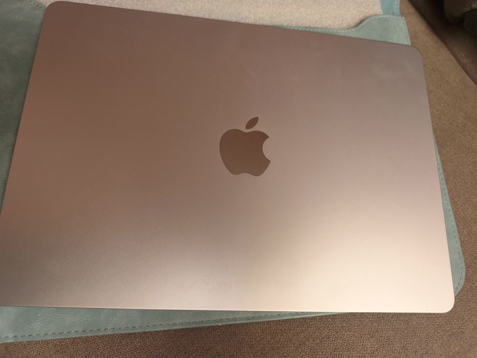 Apple MacBook M4 256gb 16gb