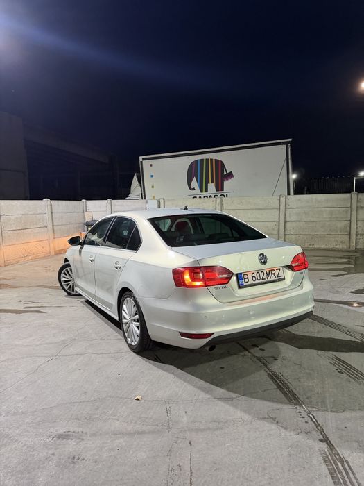 Volkswagen Jetta 1.6 TDI DSG