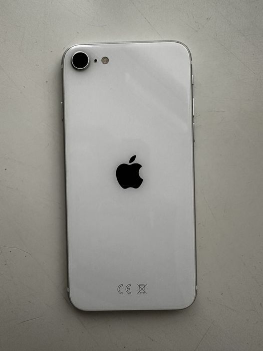 iPhone SE 2020 Состояние очень хорошее