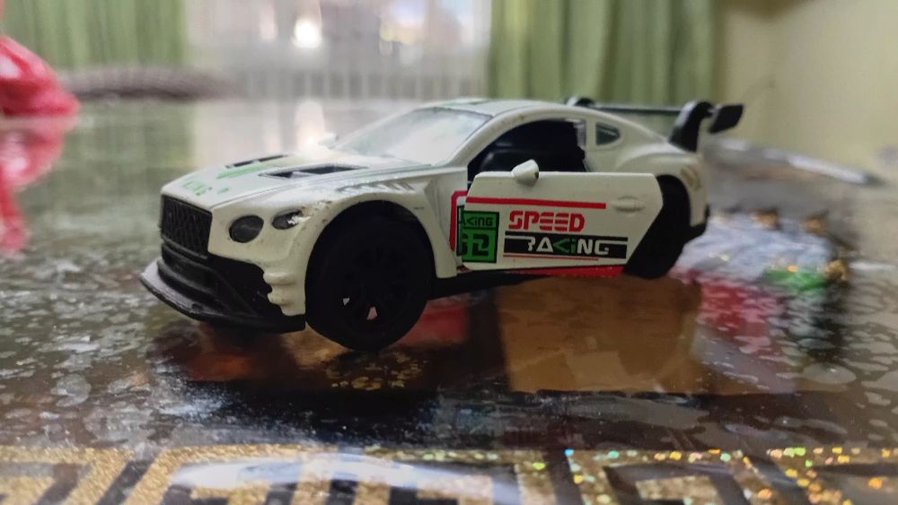 Bentley Continental GT3 1:64
