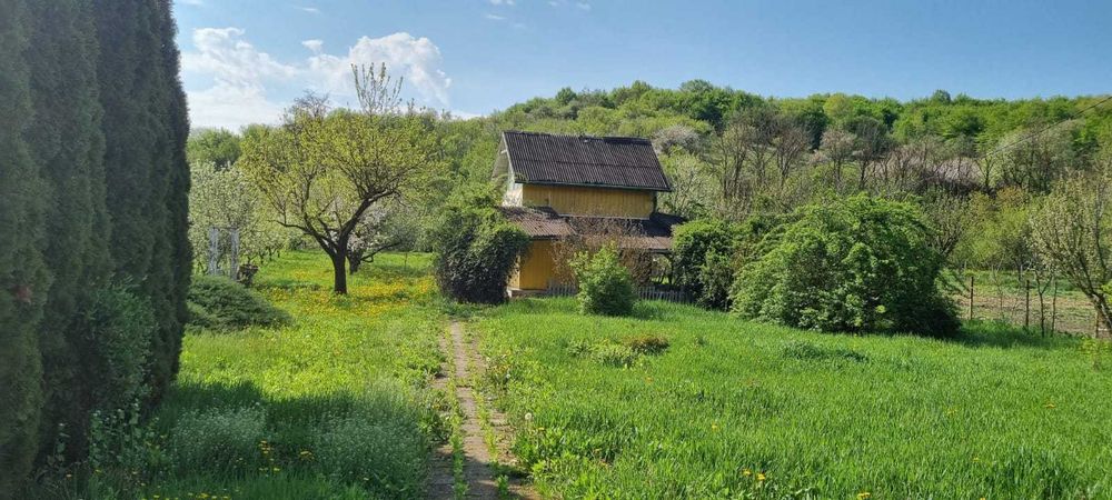Vand cabana cu livada in  intravilan, 2475 mp, Babutiu, Cluj