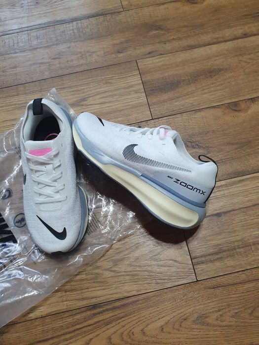 Vând nike zoomx  .