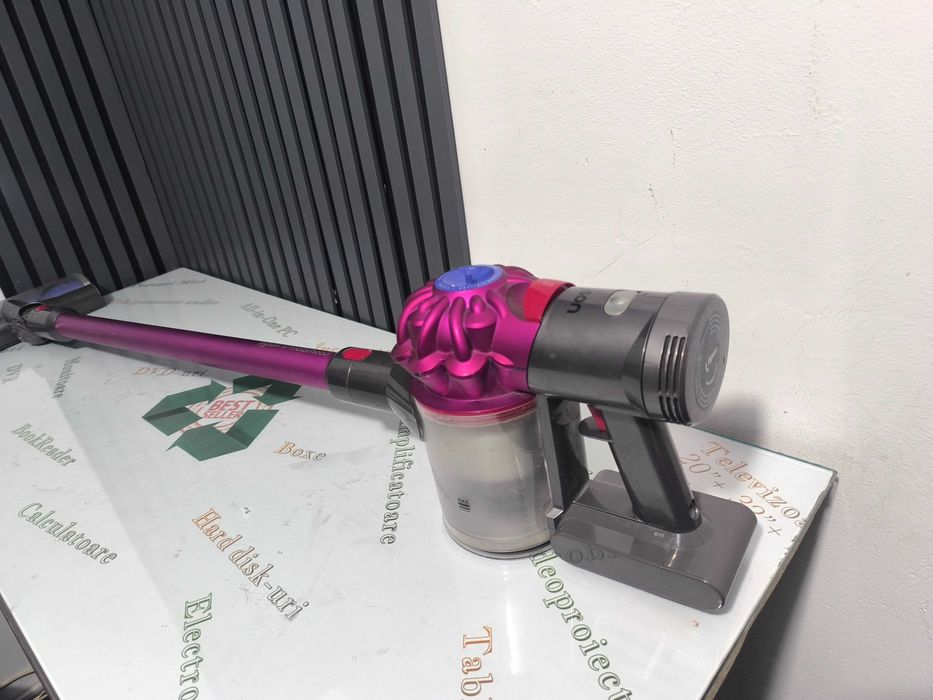 Aspirator Dyson V7 Motorhead fără fir