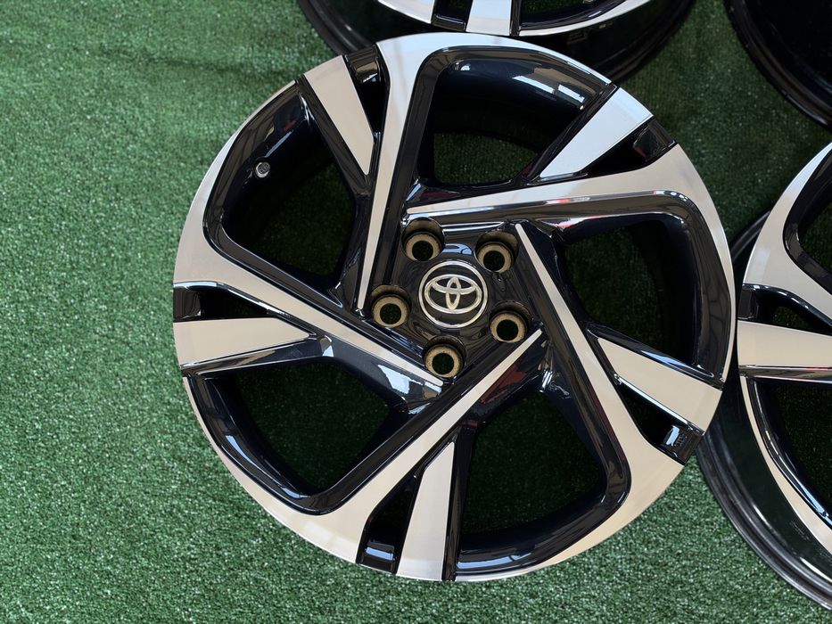 4бр. КАТО НОВИ 18” ОРИГИНАЛНИ Джанти 5х114.3 за -TOYOTA/LEXUS/SUZUKI- 7.0Jx18H2, ET50