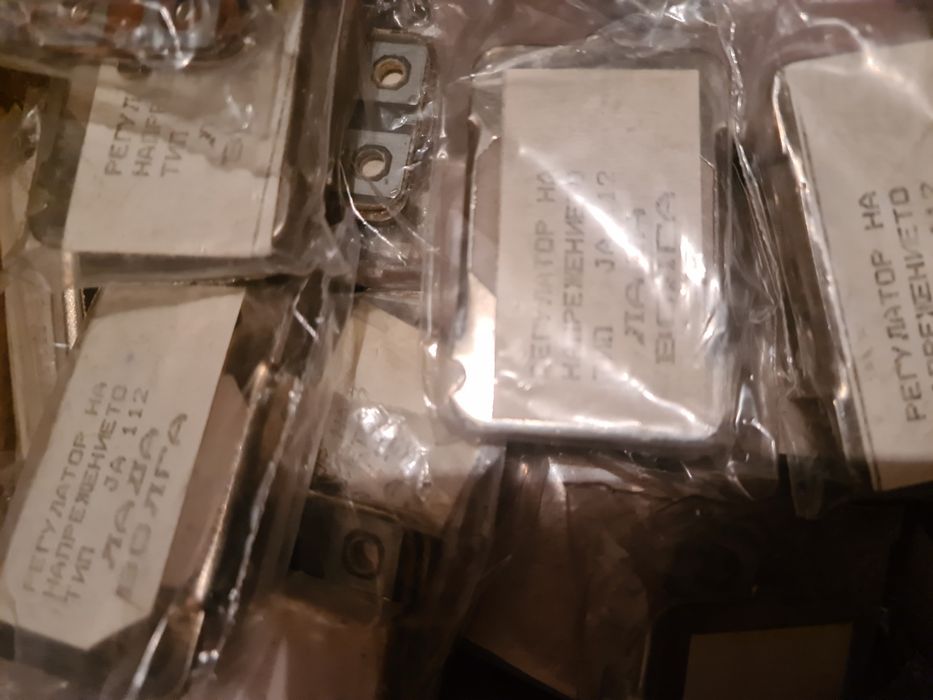 Регулатор на напрежението на лада-волга-JA 112.