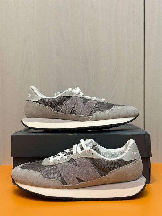 New Balance M237