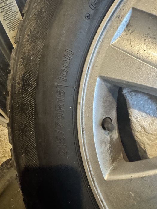 Зимни гуми с джанти  за chevrolet captiva215/70/16